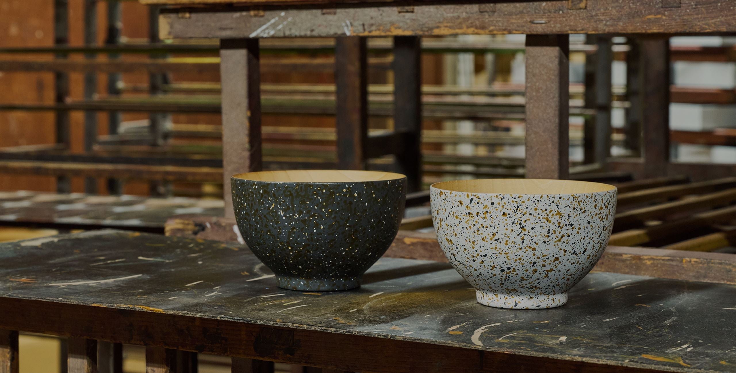 緑色と黒の茶碗 和食器 小鹿田焼 黒木昌伸窯 茶碗 大 13.5cm 飛び鉋 緑 | うつわ
