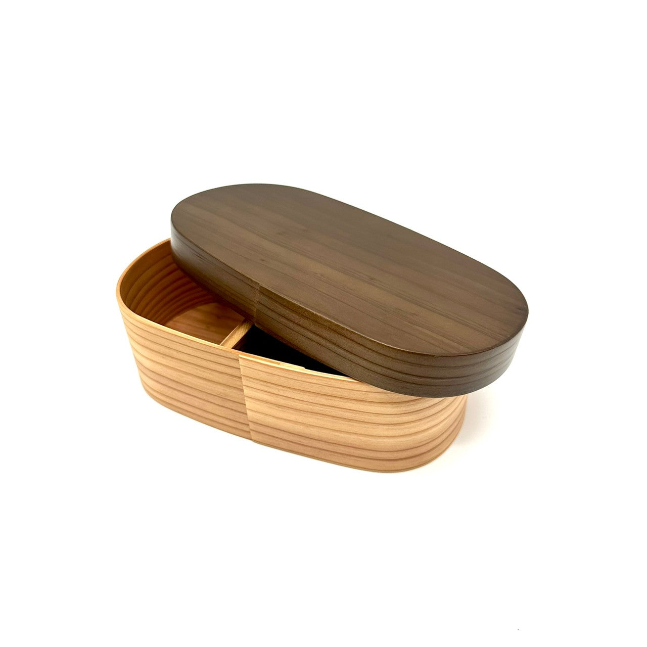 Available in 4 colors: Kishu lacquer, Japanese cedar, colored bento box