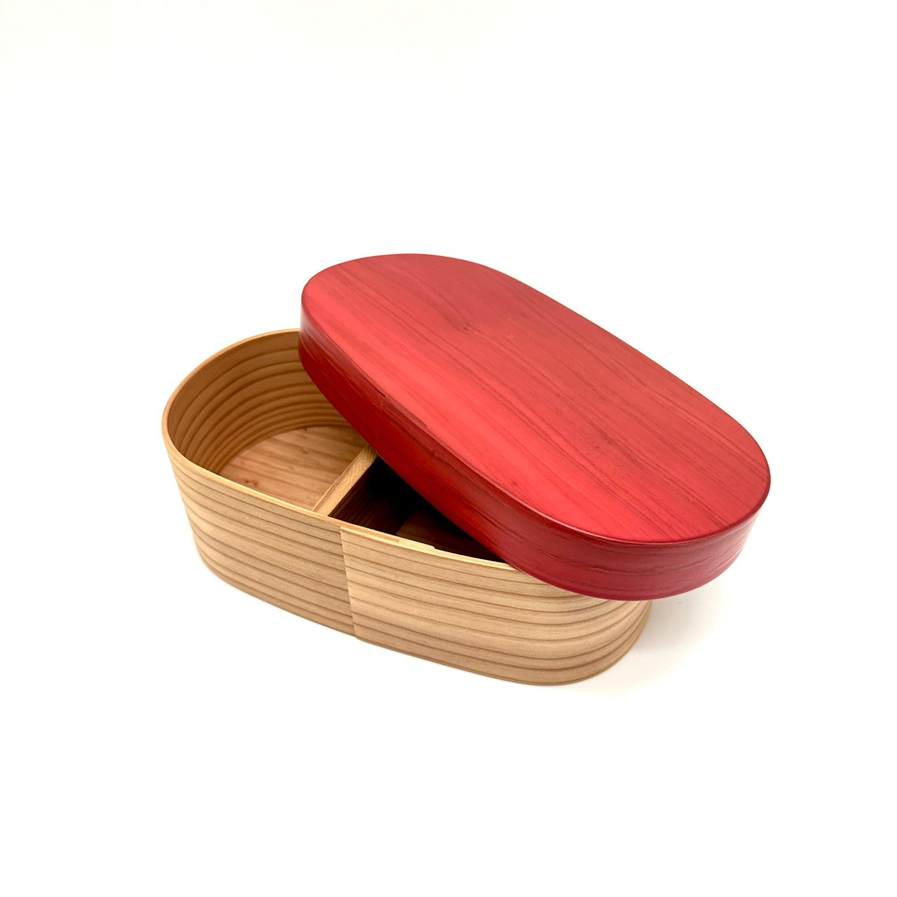 Available in 4 colors: Kishu lacquer, Japanese cedar, colored bento box