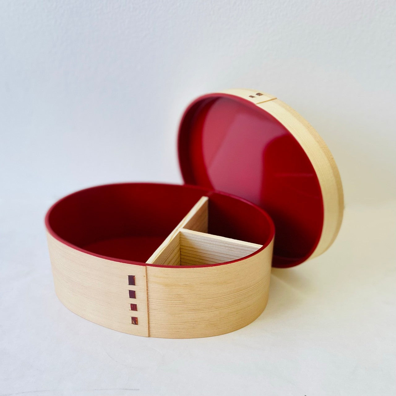Kishu -KISHU- Magewappa lunch box, red interior, plain wood