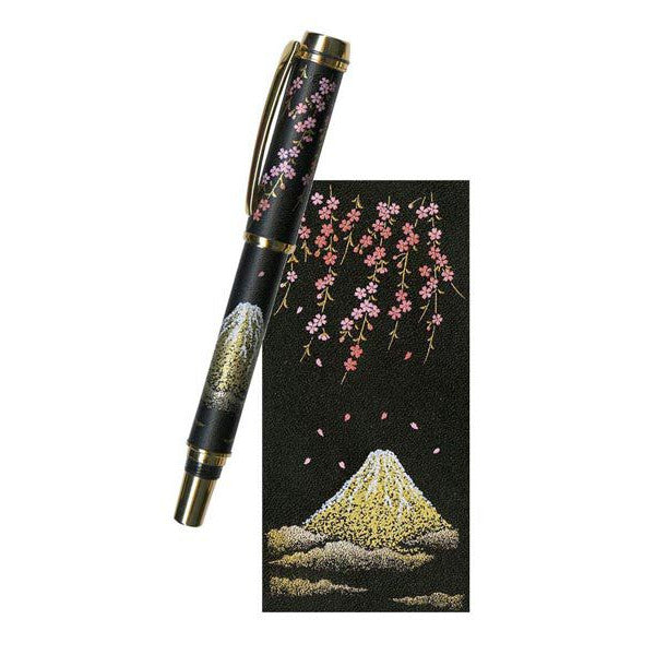 Genuine leather-wrapped Maki-e fountain pen, black leather, Mt. Fuji and cherry blossoms