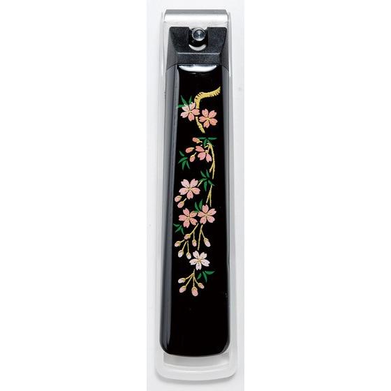 Maki-e nail clippers with cherry blossoms and Mt. Fuji in a paulownia wood box