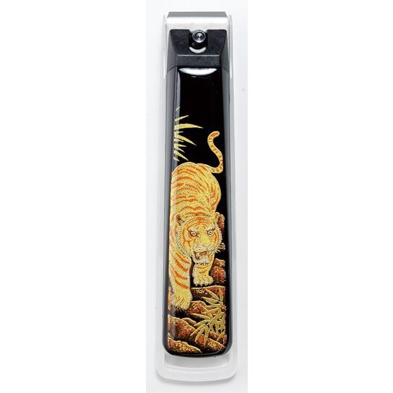 Maki-e nail clippers with cherry blossoms and Mt. Fuji in a paulownia wood box