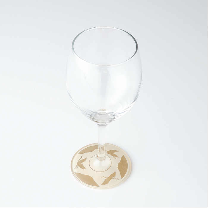 蒔絵 山水画 漆器 酒器セット お盆 カクテルグラス シェーカー 山水画 ぬりもん de Verre ワイングラス 蒔絵 万葉鶴 白黒ペア – 山家漆器店