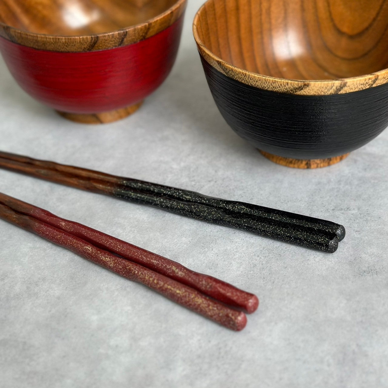 赤黒漆器 椀2個と箸セット 食洗機対応】 4点セット お椀 木製 刷毛目 朱 黒 2個セット 箸